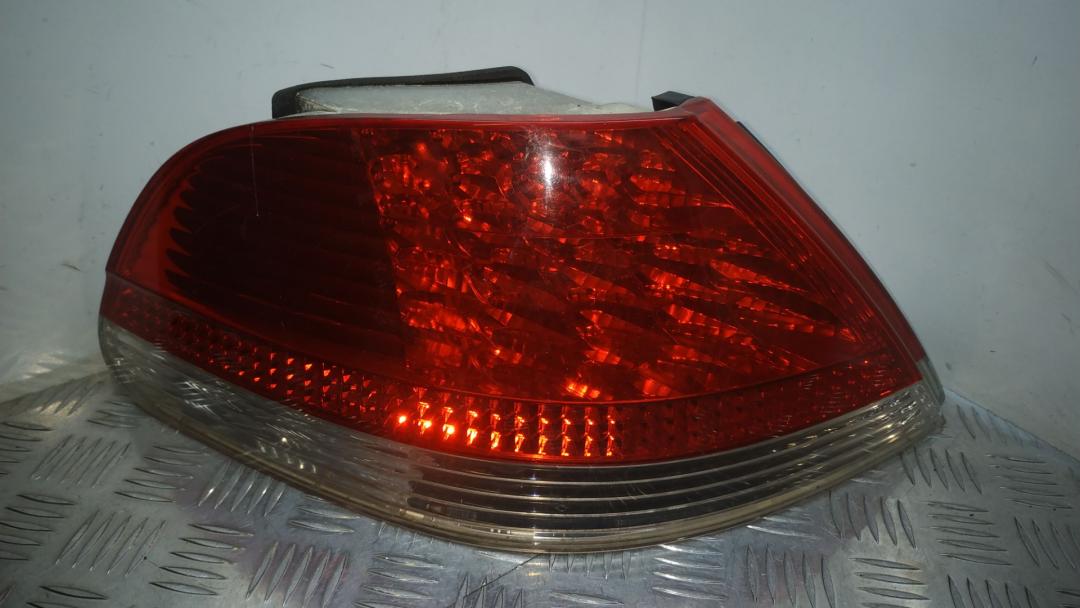 фонарь задний левый BMW 7 серия E65/E66/E67 2004, 3.0 л., дизель, серебро, седан - фото №1