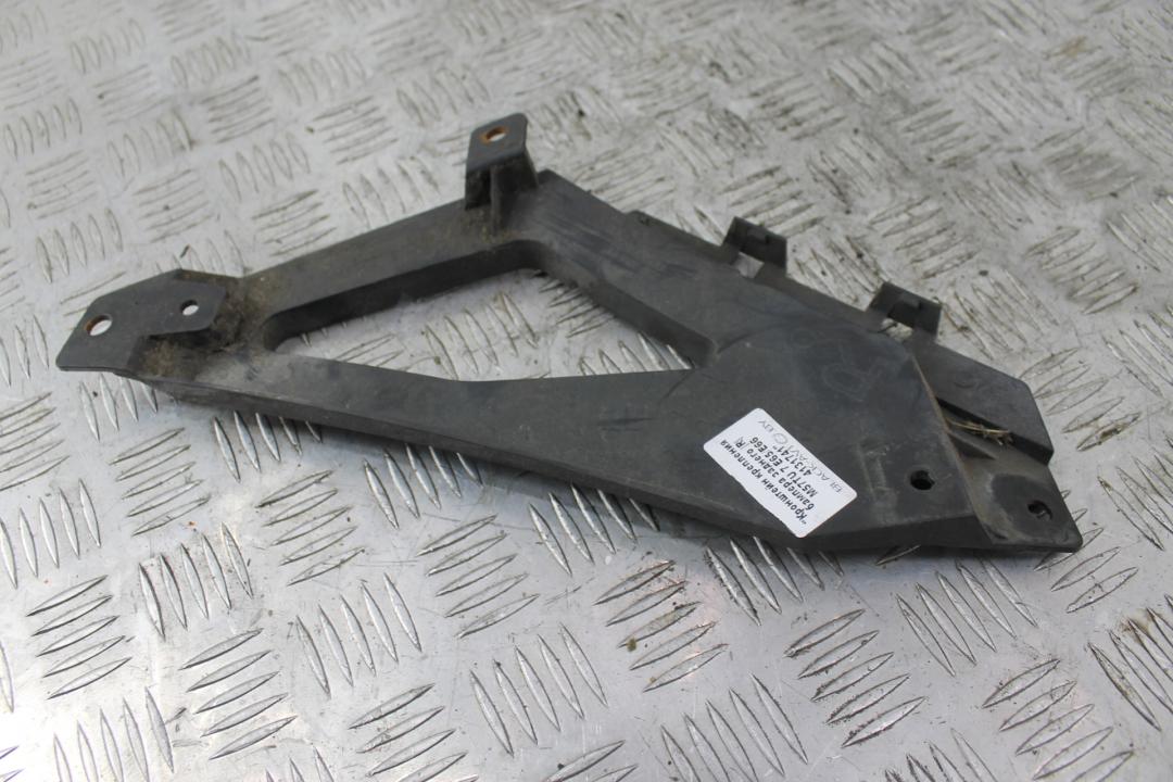 крепление бампера BMW 7 серия E65/E66/E67 2004, 3.0 л., дизель, серебро, седан - фото №1