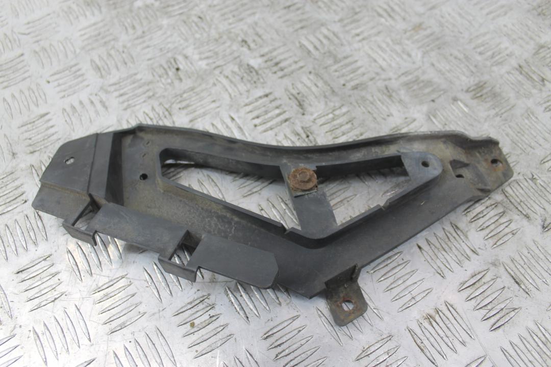 крепление бампера BMW 7 серия E65/E66/E67 2004, 3.0 л., дизель, серебро, седан, 8245315 - фото №1