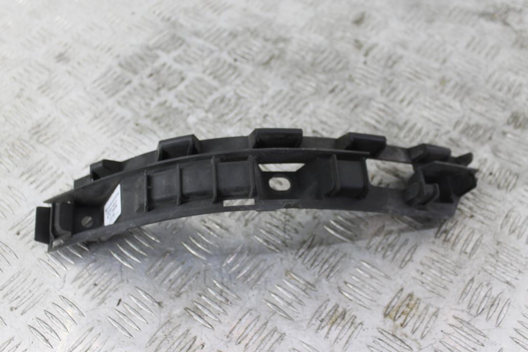 крепление бампера BMW 7 серия E65/E66/E67 2004, 3.0 л., дизель, серебро, седан, 7012290 - фото №1