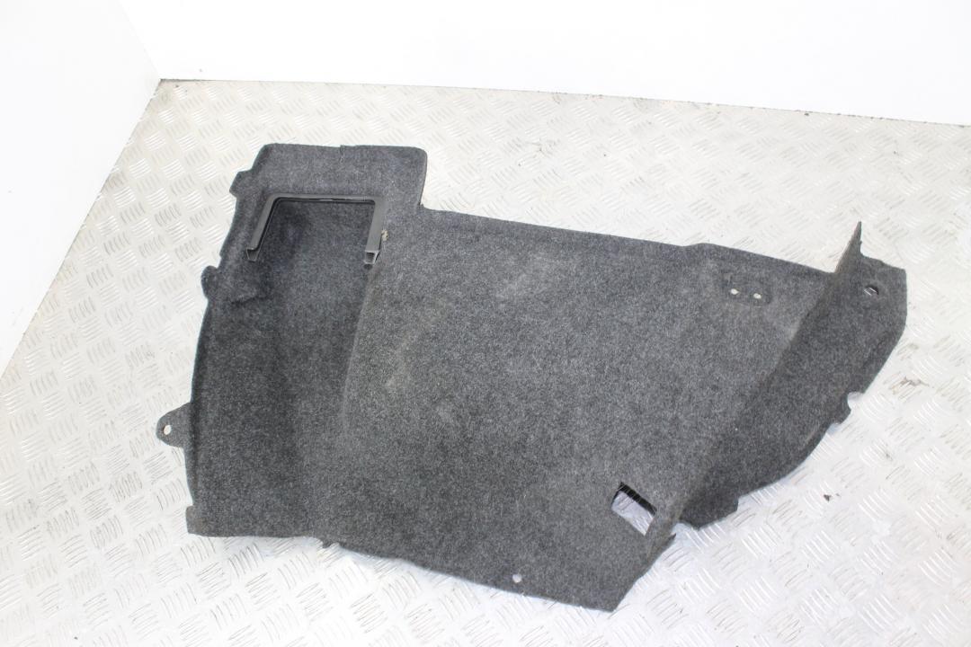 обшивка багажника Volkswagen Golf GTI 6 поколение 2011, 2.0 л., бензин, АКПП, синий, хетчбэк 3 дв., передний привод, 5K6867428 - фото №1