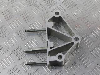 кронштейн (крепление) Volkswagen Golf GTI 6 поколение 2011, 2.0 л., бензин, АКПП, синий, хетчбэк 3 дв., передний привод, 1K1857021