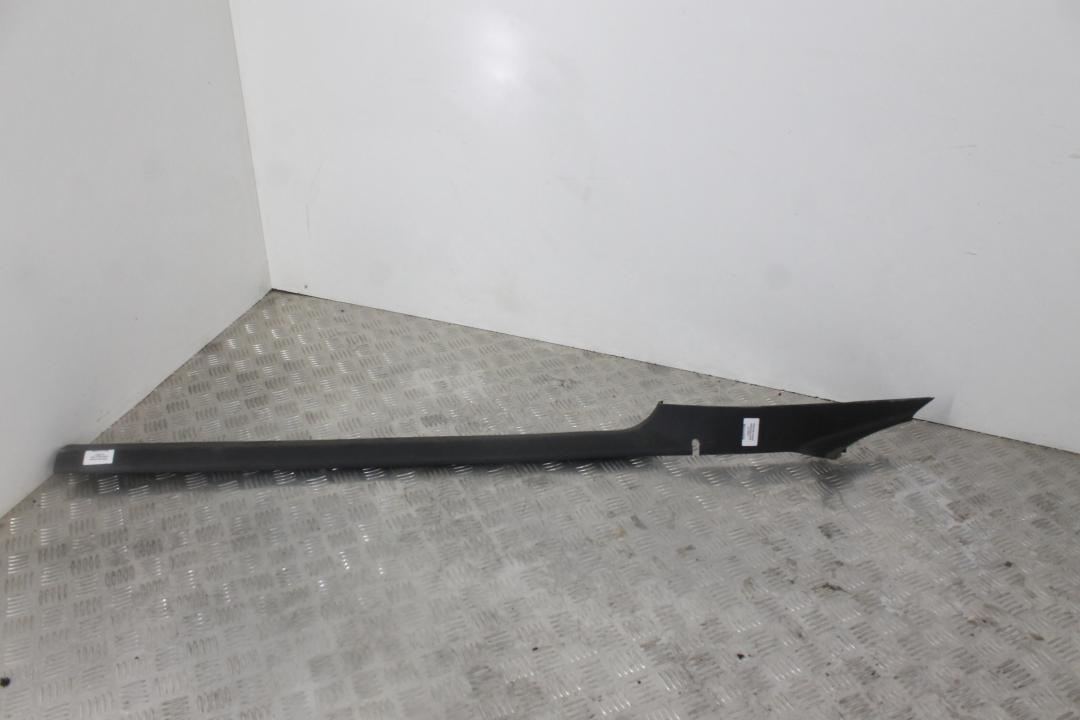 пластик Volkswagen Golf GTI 6 поколение 2011, 2.0 л., бензин, АКПП, синий, хетчбэк 3 дв., передний привод, 1K3853372 - фото №1