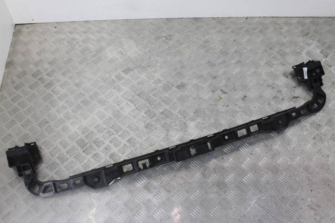 Крепление бампера заднего Volkswagen Golf GTI 6 поколение 2011, 2.0 л., бензин, АКПП, синий, хетчбэк 3 дв., передний привод, 5K6807863 - фото №1