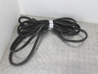 уплотнитель Volkswagen Golf GTI 6 поколение 2011, 2.0 л., бензин, АКПП, синий, хетчбэк 3 дв., передний привод, 1K6827705B