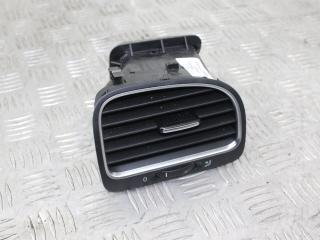 дефлектор обдува салона Volkswagen Golf GTI 6 поколение 2011, 2.0 л., бензин, АКПП, синий, хетчбэк 3 дв., передний привод, 5K0819704