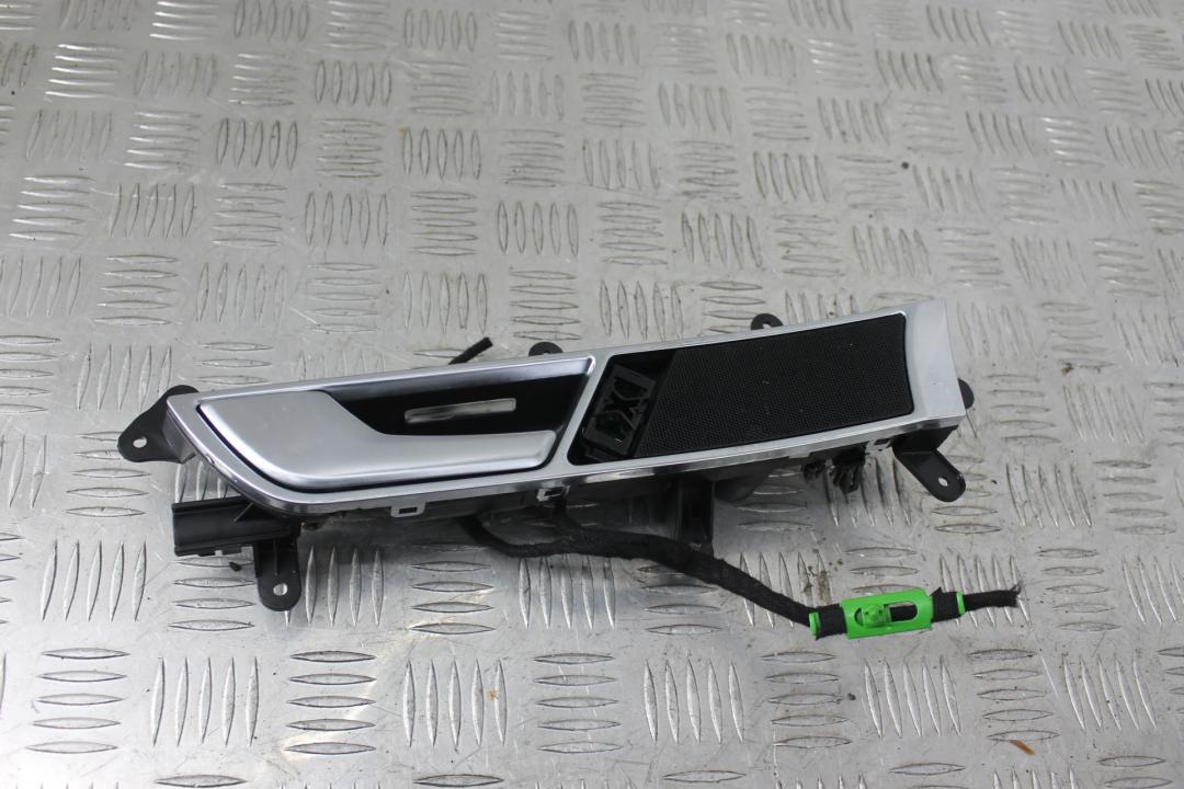 ручка внутренняя передняя левая Audi A6 4F/C6 2007, 2.4 л., BDW, бензин, серебро, седан, 4F0837019 - фото №1