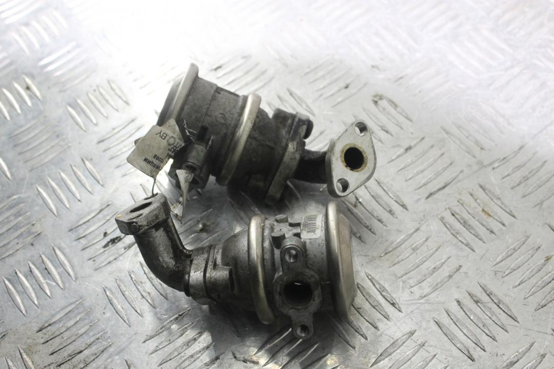 клапан вентиляции картера Audi A6 4F/C6 2007, 2.4 л., BDW, бензин, серебро, седан, 06E131101 - фото №1