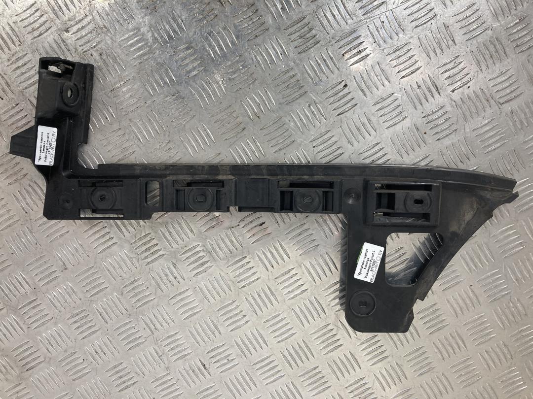 крепление бампера Volkswagen Passat B6 2008, серебро, универсал, 3C9807393 - фото №1