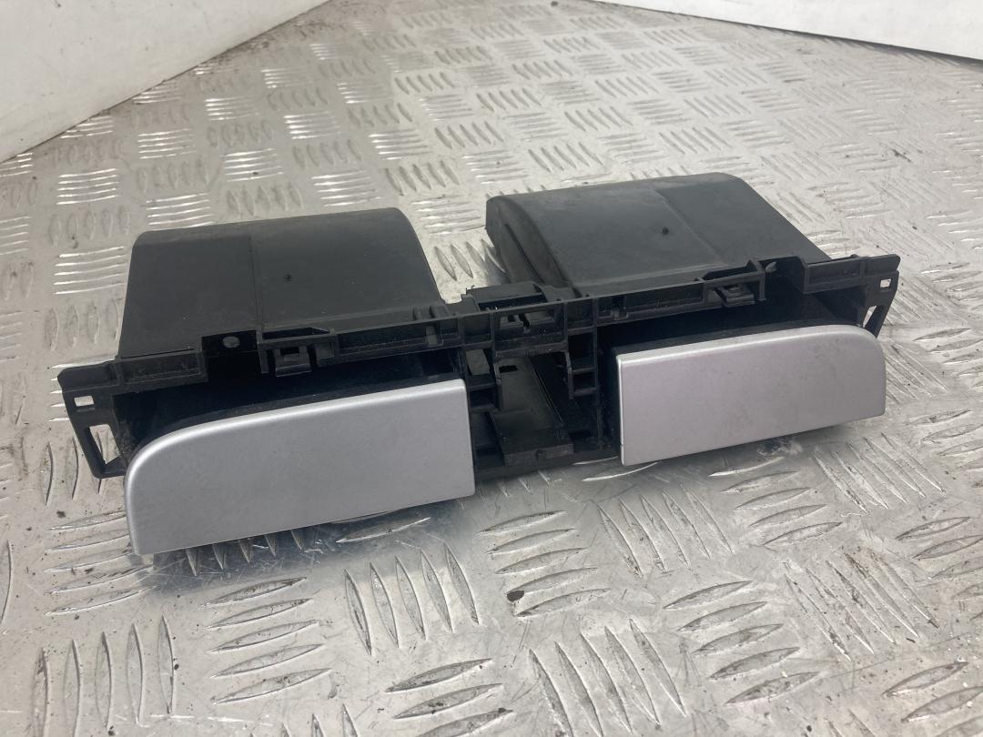 бардачок Volkswagen Passat B6 2008, серебро, универсал, 3C0858407 - фото №1