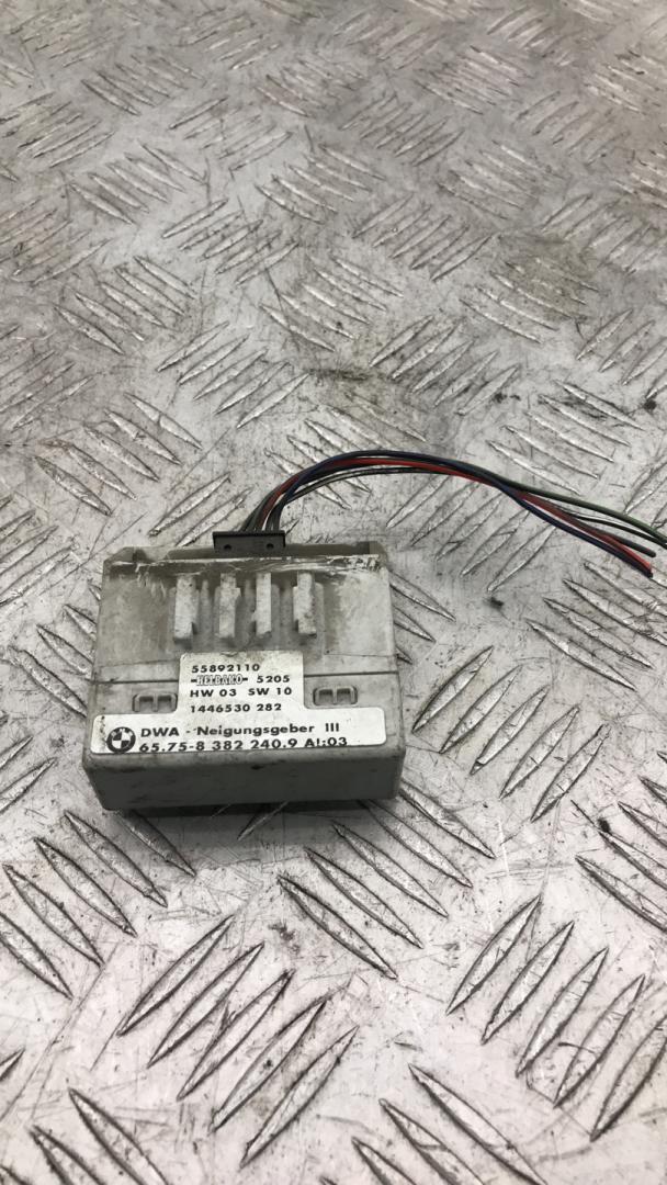 датчик дорожного просвета Land Rover Range Rover 3 поколение 2003, 3.0 л., дизель, АКПП, синий, полный привод, правый руль, 8382240 - фото №1