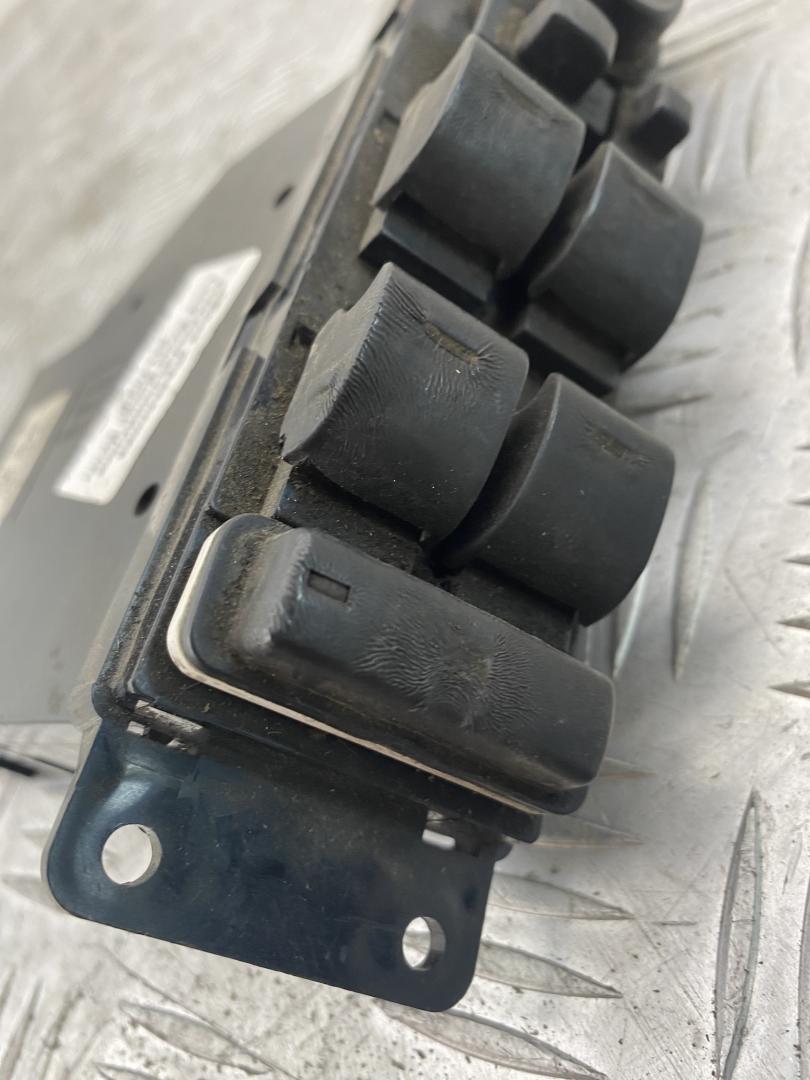 блок управления стеклоподъемниками Land Rover Range Rover 3 поколение 2003, 3.0 л., дизель, АКПП, синий, полный привод, правый руль, 6925699 - фото №1