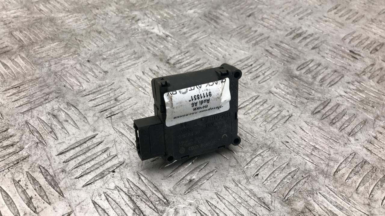 моторчик заслонки печки Audi A6 4F/C6 2007, 2.0 л., дизель, седан, 132801369 - фото №1