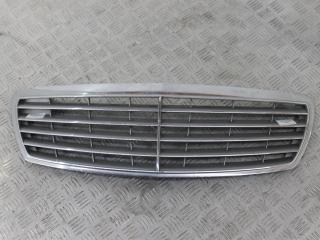 решетка радиатора Mercedes-Benz E-Класс W211/S211 2003, 2.7 л., дизель, АКПП, седан