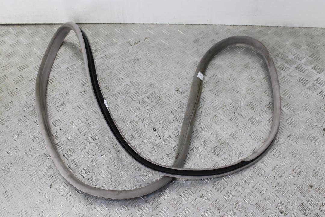 уплотнитель двери Mercedes-Benz E-Класс W211/S211 2003, 2.7 л., дизель, АКПП, седан - фото №1