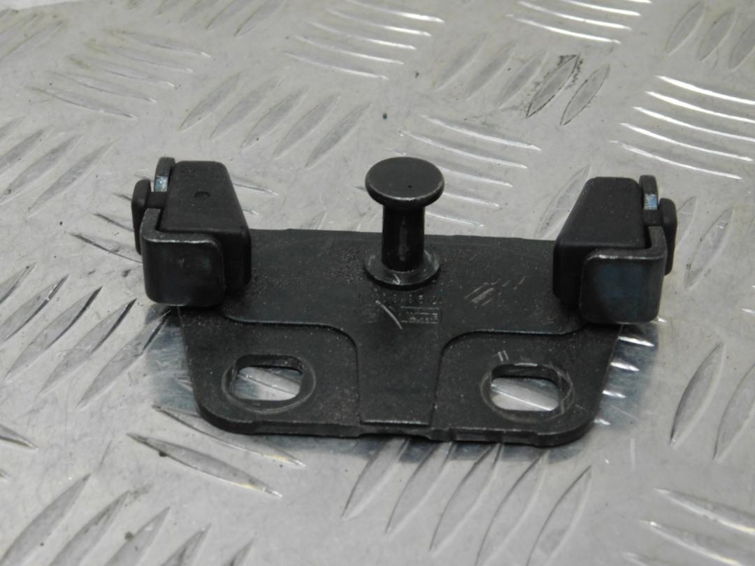 замок багажника BMW 5 серия E39 1998, 2.5 л., бензин, серебро, седан, 8120848 - фото №1