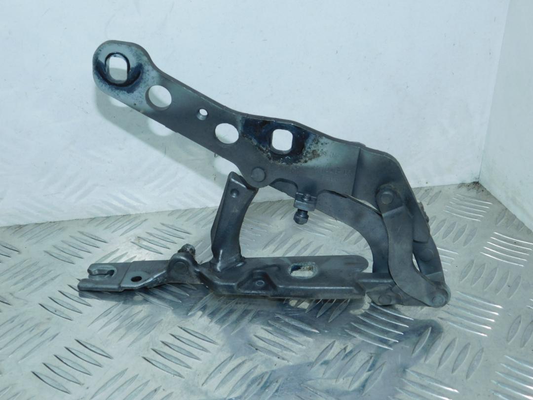 петля капота BMW X3 E83 2005, 3.0 л., бензин, серый, внедорожник 5 дв., 3411448 - фото №1