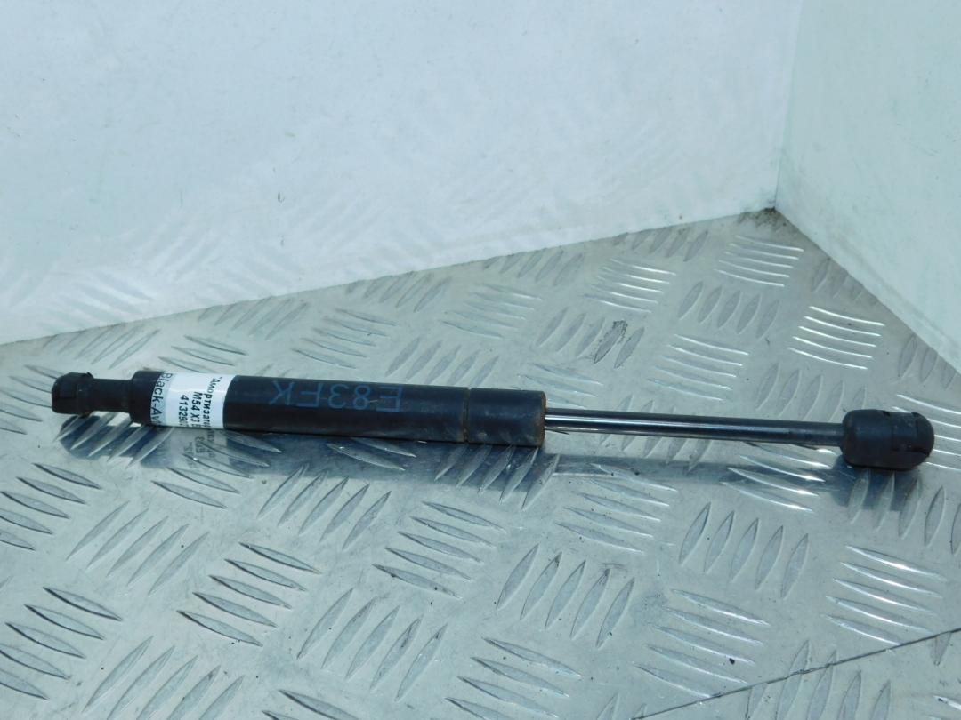 амортизатор капота BMW X3 E83 2005, 3.0 л., бензин, серый, внедорожник 5 дв., 3400352 - фото №1