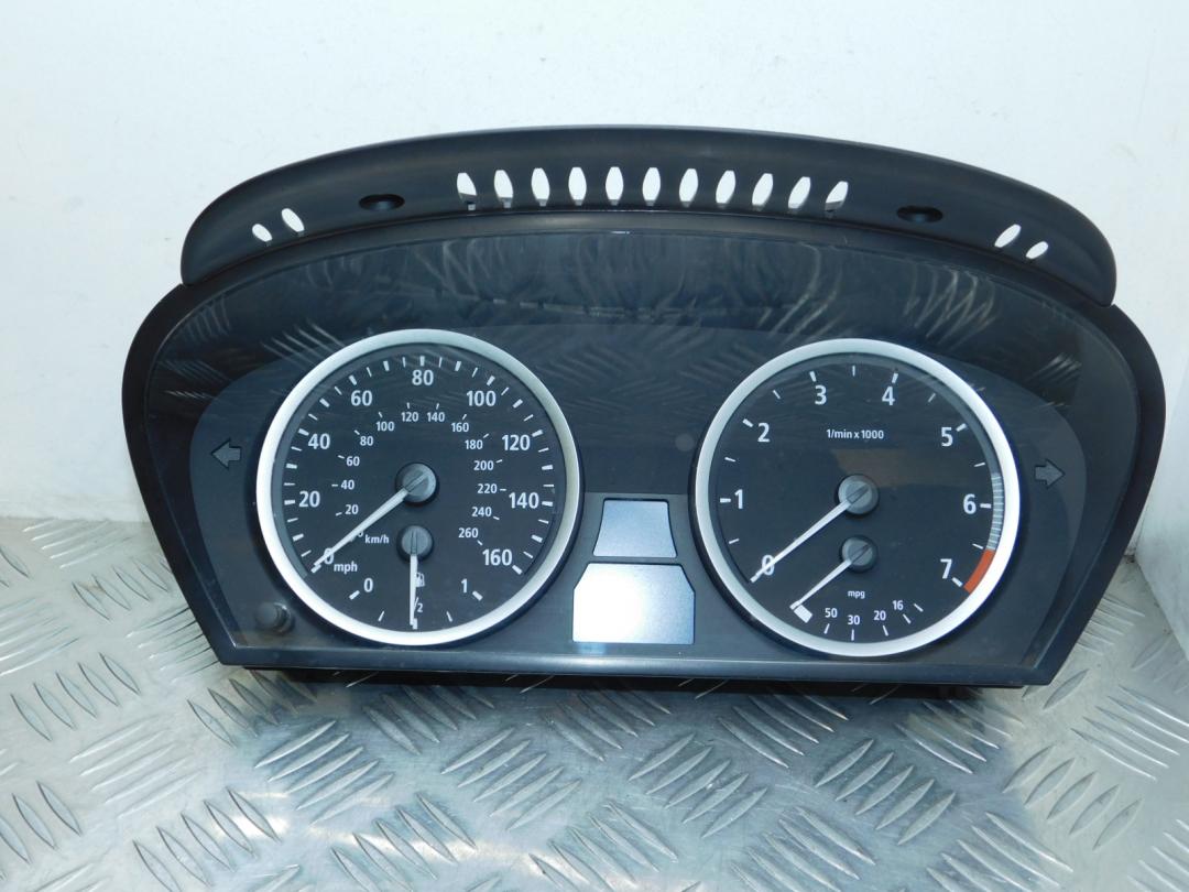 щиток приборов (приборная панель) BMW 5 серия E60/E61 2005, 2.5 л., N52 B25, бензин, АКПП, titangrau (a36), седан, задний привод, правый руль, 62116968718, 6968718 - фото №1