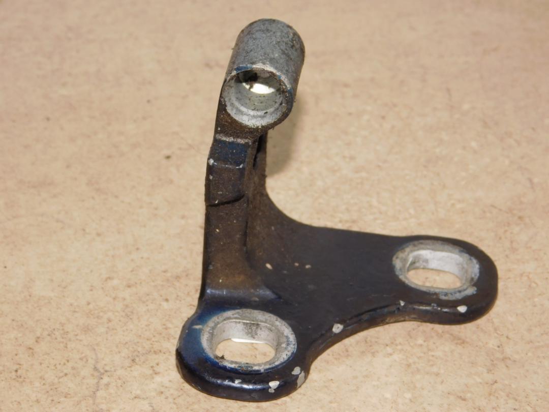 петля двери Land Rover Range Rover 3 поколение 2003, 3.0 л., дизель, АКПП, синий, полный привод, правый руль, 7025445 - фото №1