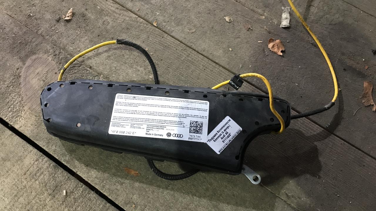 подушка безопасности сиденья Audi A6 4F/C6 2006, синий, седан, 4F0880242 - фото №1