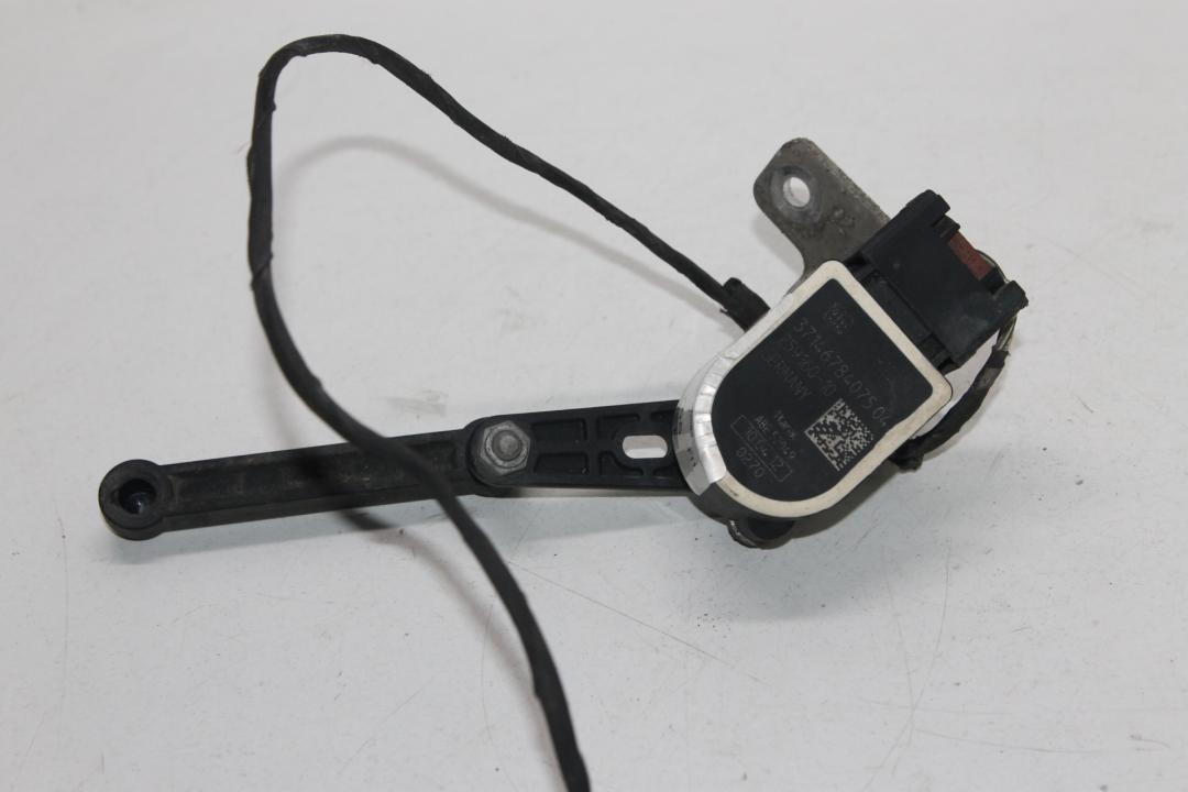 датчик дорожного просвета BMW 5 серия F07/F10/F11 2012, 2.0 л., дизель, универсал, 37146784075 - фото №1