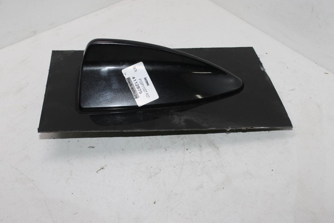 антенна BMW 5 серия F07/F10/F11 2012, 2.0 л., дизель, универсал - фото №1