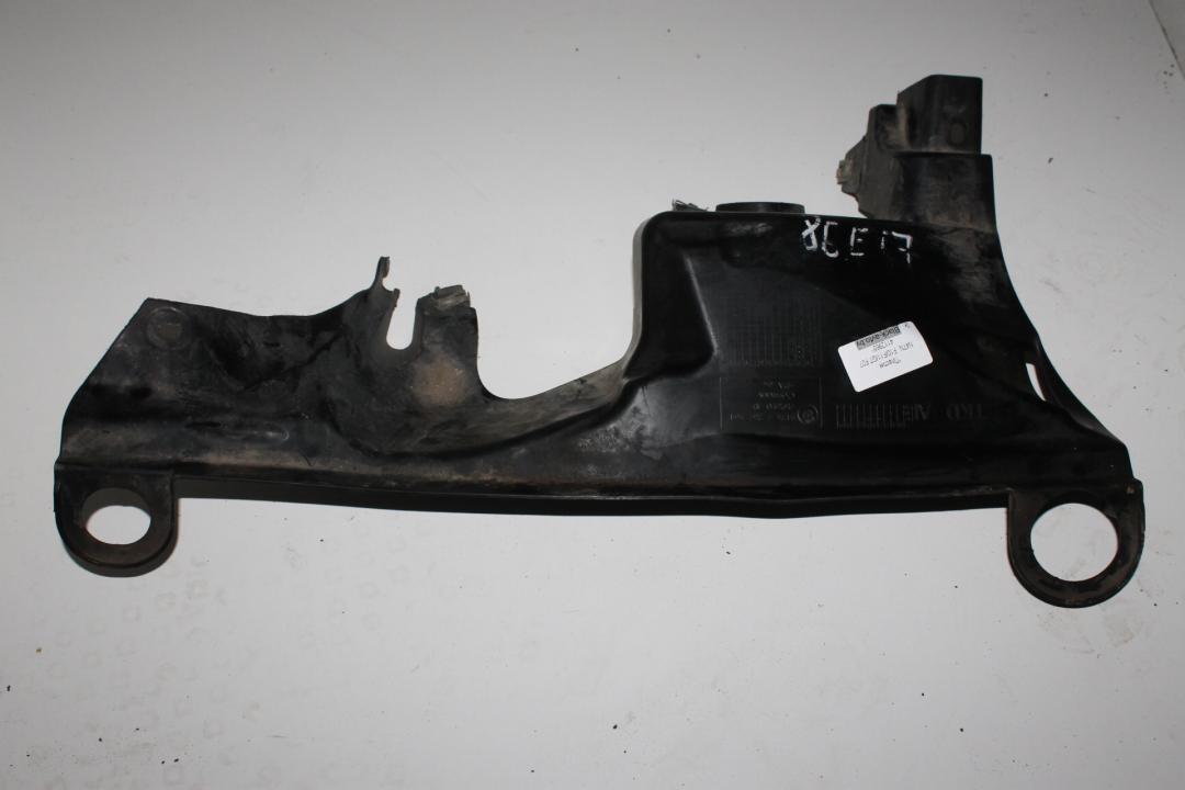 пластик BMW 5 серия F07/F10/F11 2012, 2.0 л., дизель, универсал, 7267564 - фото №1