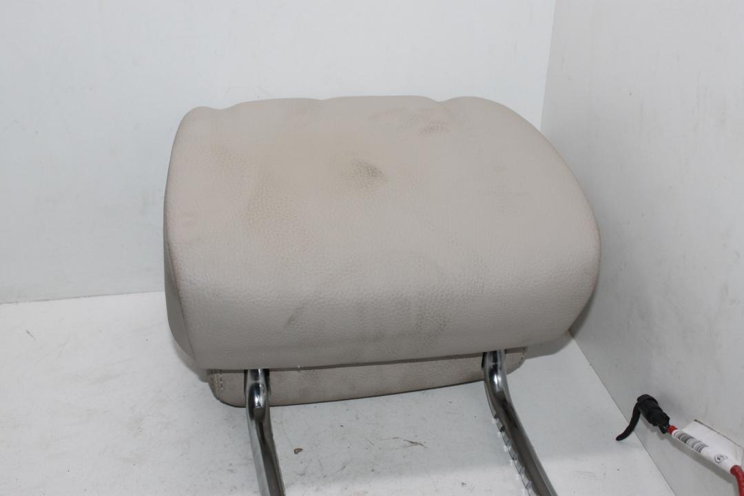 подголовник BMW 5 серия F07/F10/F11 2012, 2.0 л., дизель, универсал - фото №1