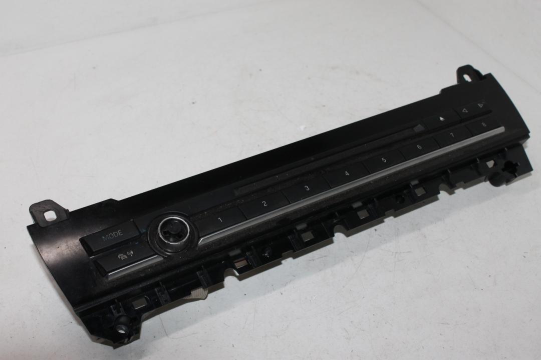 панель управления магнитолой BMW 5 серия F07/F10/F11 F10 2011, 3.0 л., N57 D30 A, дизель, седан, задний привод, 12666824 - фото №1