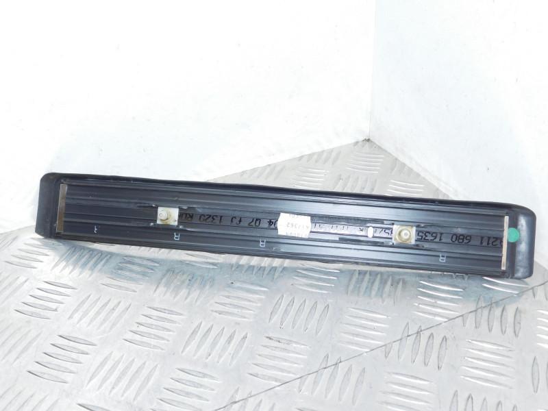 накладка на порог внутренняя Mercedes-Benz E-Класс W211/S211 2004, 3.2 л., CDi, дизель, АКПП, серебро, седан, задний привод, правый руль, A2116801635 - фото №1