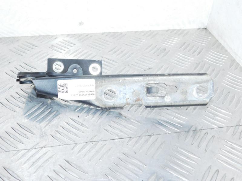 петля капота левая Audi A4 B7 2006, 3.2 л., AUK, бензин, 6МКПП, черный, универсал, полный привод, 8E0823301 - фото №1