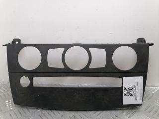 рамка под магнитолу BMW 5 серия E60/E61 2004, бензин, серебро, седан