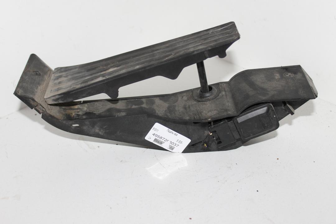 педаль BMW 5 серия E60/E61 2004, 3.0 л., бензин, серебро, седан - фото №1