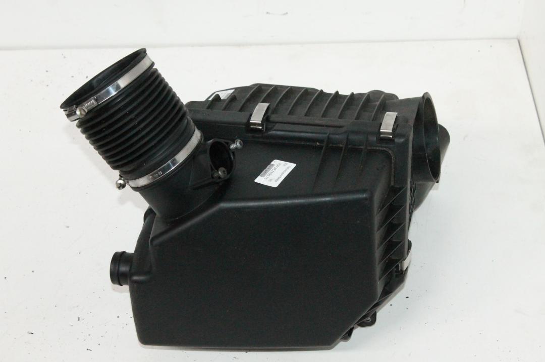 корпус воздушного фильтра BMW M5 E60/E61 E60 2008, 5.0 л., S85 B50 A, бензин, седан, 13717839023, 13717853883, 7839023 - фото №1