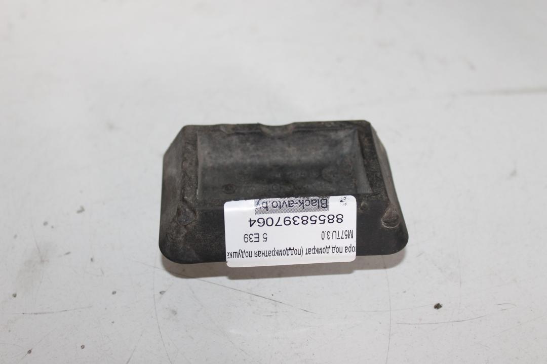 опора под домкрат (поддомкратная подушка) BMW 5 серия E39 2000, 2.5 л., дизель, седан, 8204244, 51718204244 - фото №1