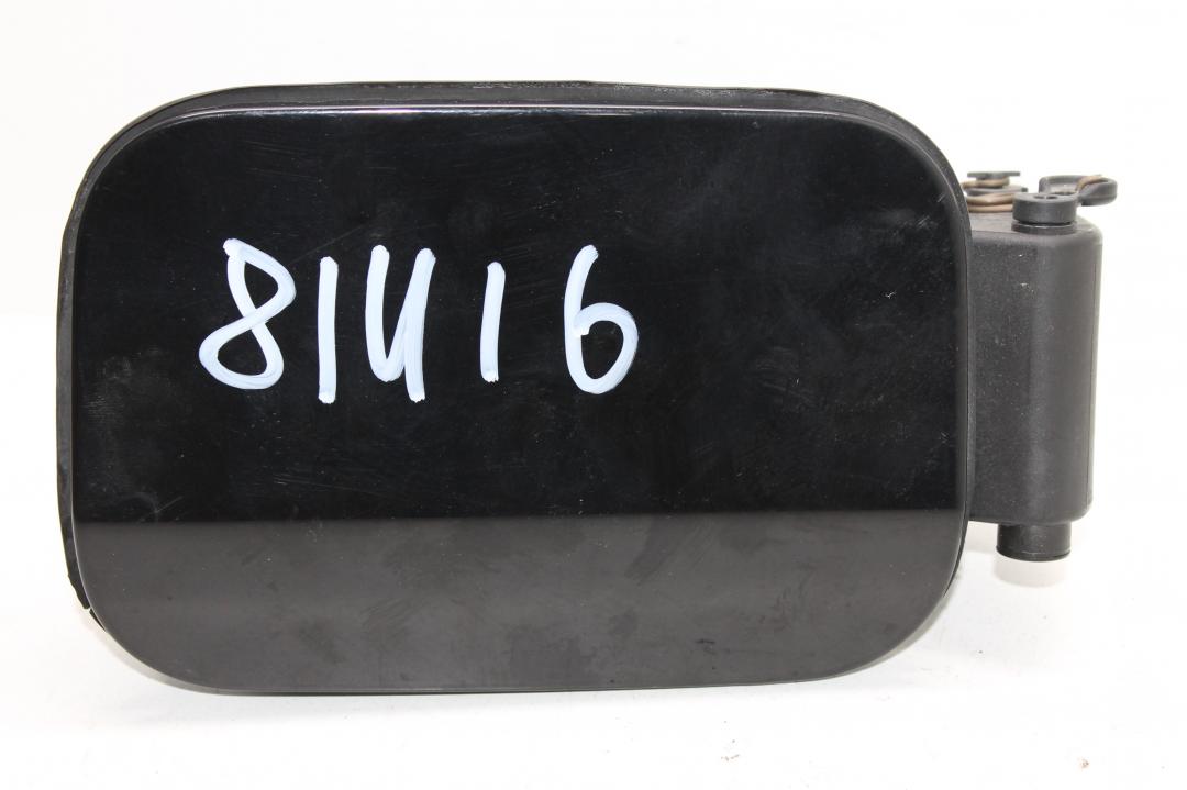 лючок топливного бака BMW 5 серия E60/E61 2006, 2.0 л., дизель, черный, универсал, 7183712 - фото №1