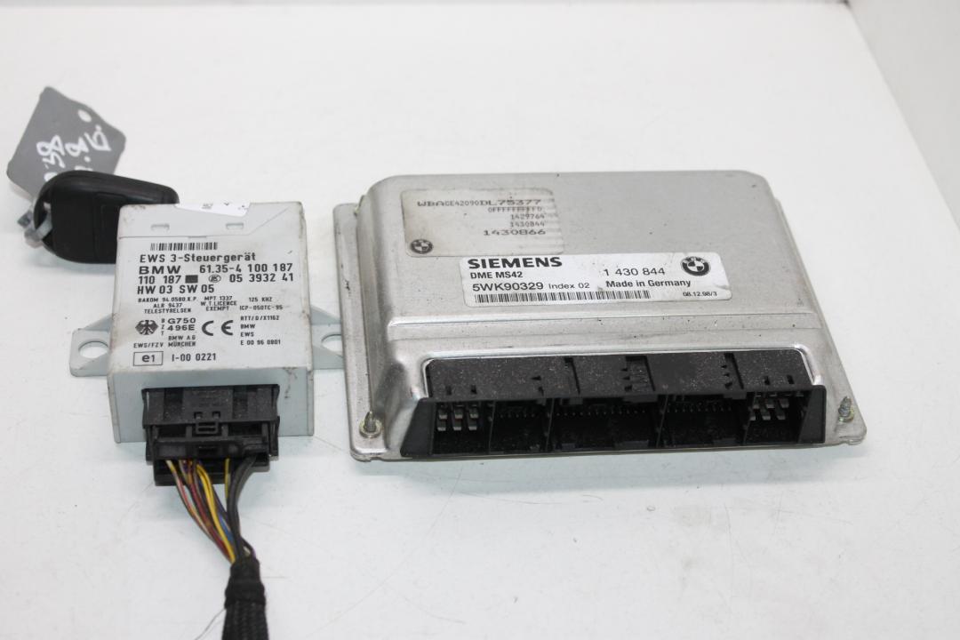 блок управления двигателем BMW 7 серия E38 1998, 2.8 л., бензин, седан, BLOK, UPRAVLENIYA, DVIGATELEM - фото №1