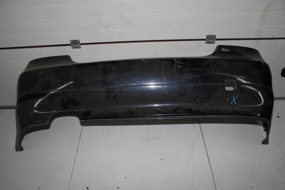 бампер задний BMW 5 серия E60/E61 2005, черный, седан - фото №1