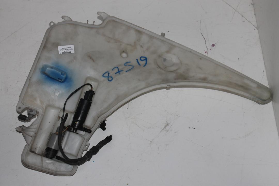 бачок омывателя BMW 3 серия E90/E91/E92/E93 2007, 3.0 л., дизель, синий, седан, 7068996 - фото №1