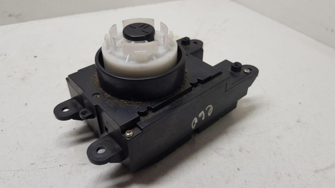 джойстик управления мультимедиа BMW 5 серия E60/E61 2003, 3.0 л., дизель, синий, седан, 6941801 - фото №1