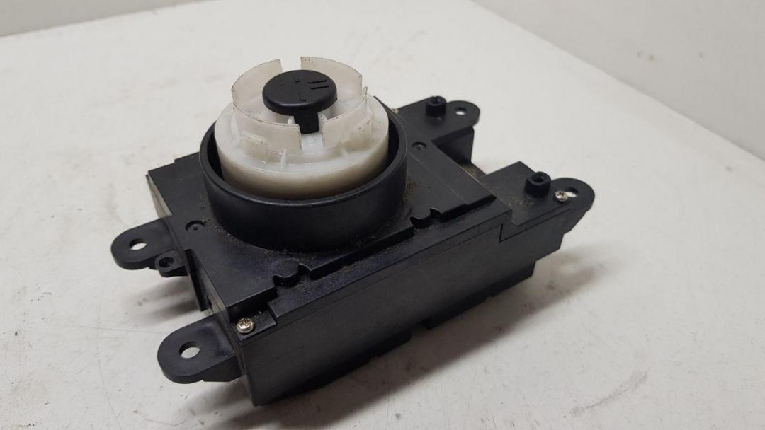 джойстик управления мультимедиа BMW 5 серия E60/E61 2003, 3.0 л., дизель, синий, седан, 6941801 - фото №1