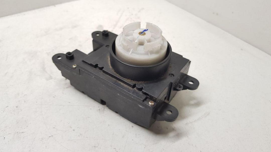 джойстик управления мультимедиа BMW 5 серия E60/E61 2003, 3.0 л., дизель, синий, седан, 6934259 - фото №1