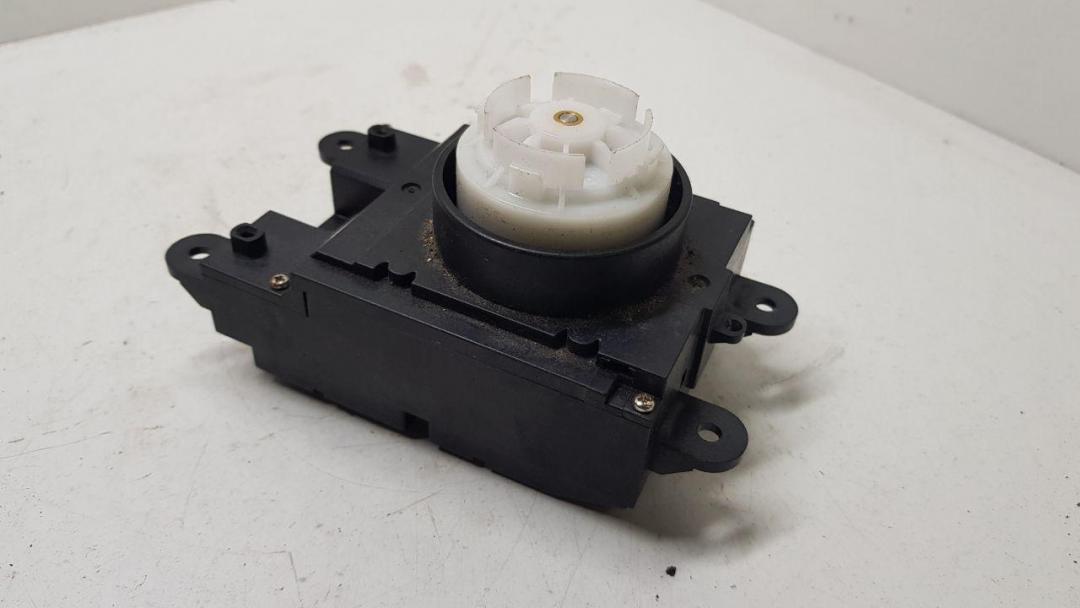 джойстик управления мультимедиа BMW 5 серия E60/E61 2003, 3.0 л., дизель, синий, седан, 6944884 - фото №1