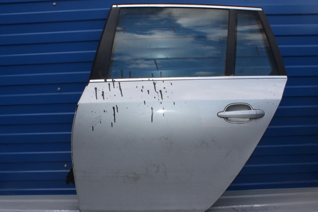 дверь задняя левая BMW 5 серия E60/E61 2005, серебро, универсал - фото №1