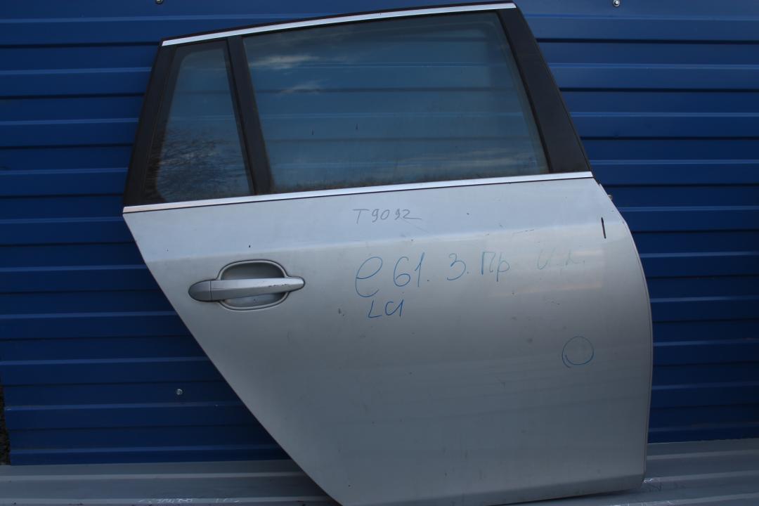 дверь задняя правая BMW 5 серия E60/E61 2005, серебро, универсал - фото №1