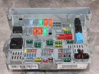 блок предохранителей BMW 3 серия E90/E91/E92/E93 2006, 3.0 л., дизель, серебро, универсал, 6906621