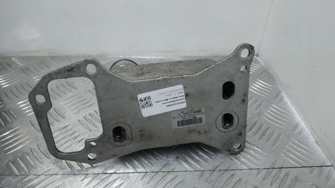 теплообменник масляного фильтра BMW 5 серия F07/F10/F11 2010, 3.0 л., N57 D30 A, дизель, 8512435 - фото №1