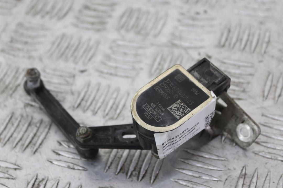 датчик дорожного просвета задний BMW 7 серия F01/F02 F01 2011, 4.4 л., N63 B44 A, бензин, АКПП, седан, задний привод, 6784075, 37146870000 - фото №1