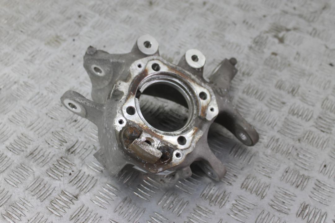 кулак задний левый BMW 7 серия F01/F02 F01 2011, 4.4 л., N63 B44 A, бензин, АКПП, седан, задний привод, 33326796497 - фото №1